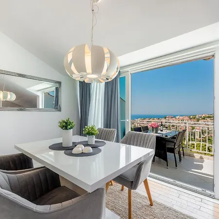 Apartment Panoramic View
